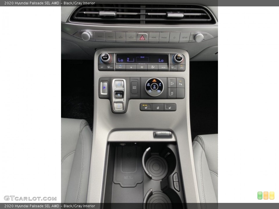 Black/Gray Interior Controls for the 2020 Hyundai Palisade SEL AWD #137120634