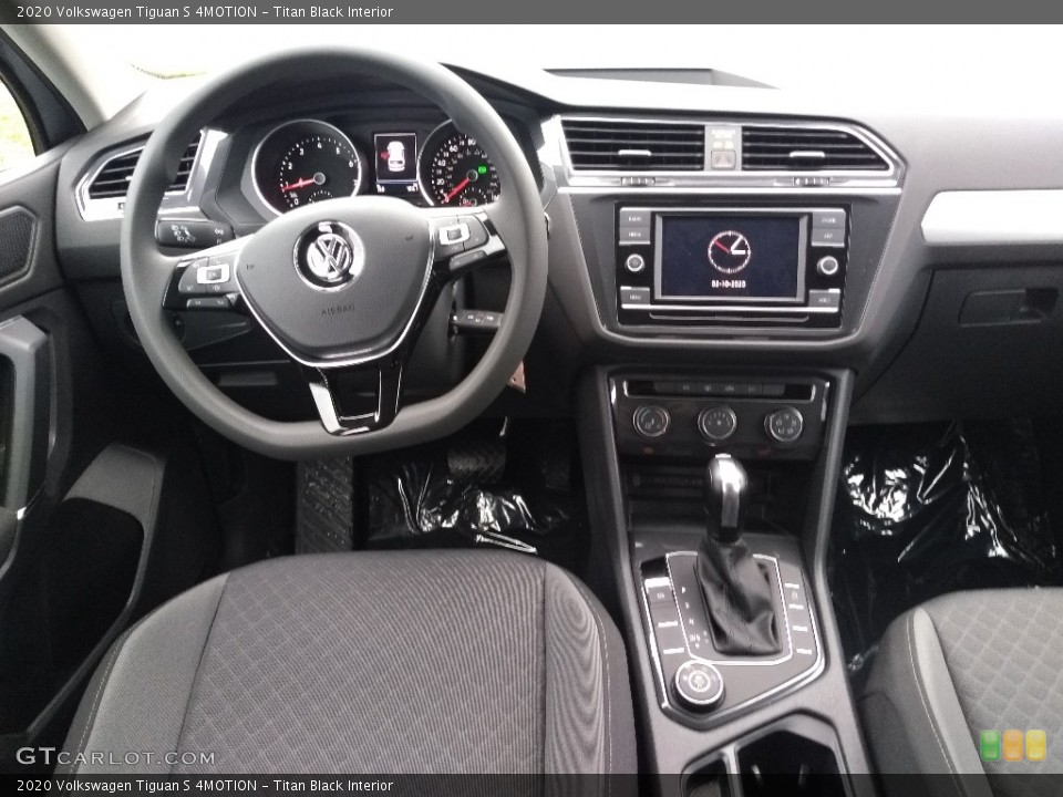 Titan Black Interior Front Seat for the 2020 Volkswagen Tiguan S 4MOTION #137161802