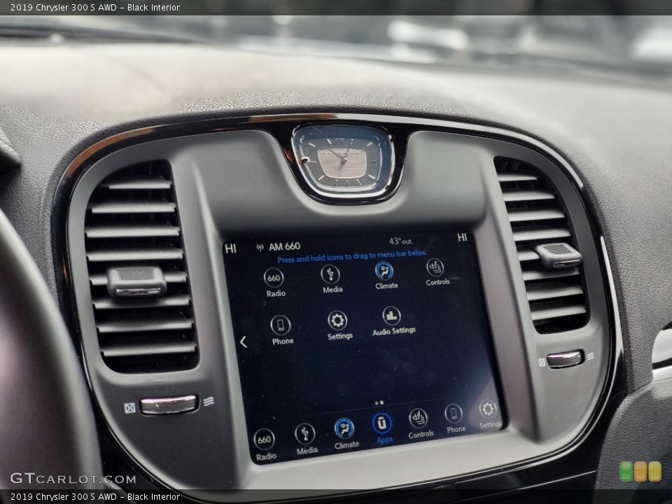 Black Interior Controls for the 2019 Chrysler 300 S AWD #137235938