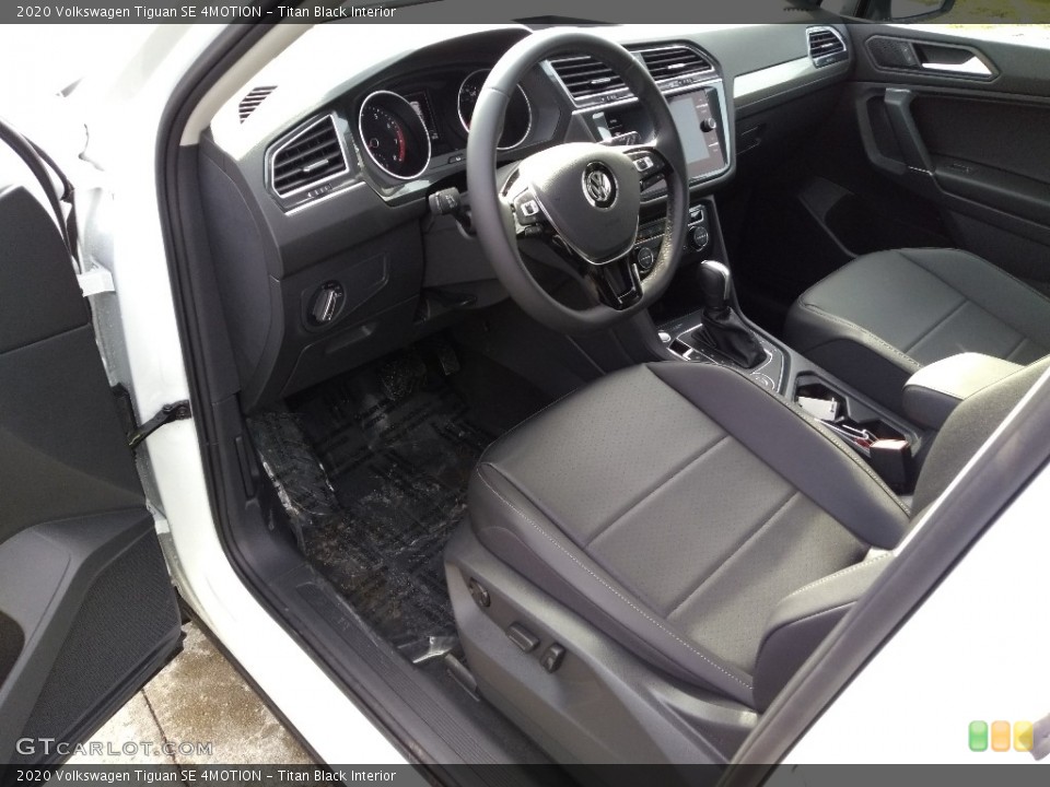 Titan Black Interior Front Seat for the 2020 Volkswagen Tiguan SE 4MOTION #137259328