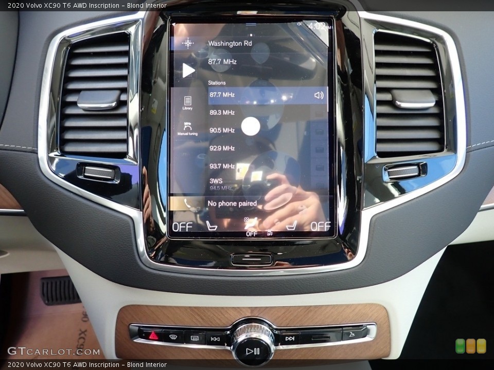 Blond Interior Controls for the 2020 Volvo XC90 T6 AWD Inscription #137301408