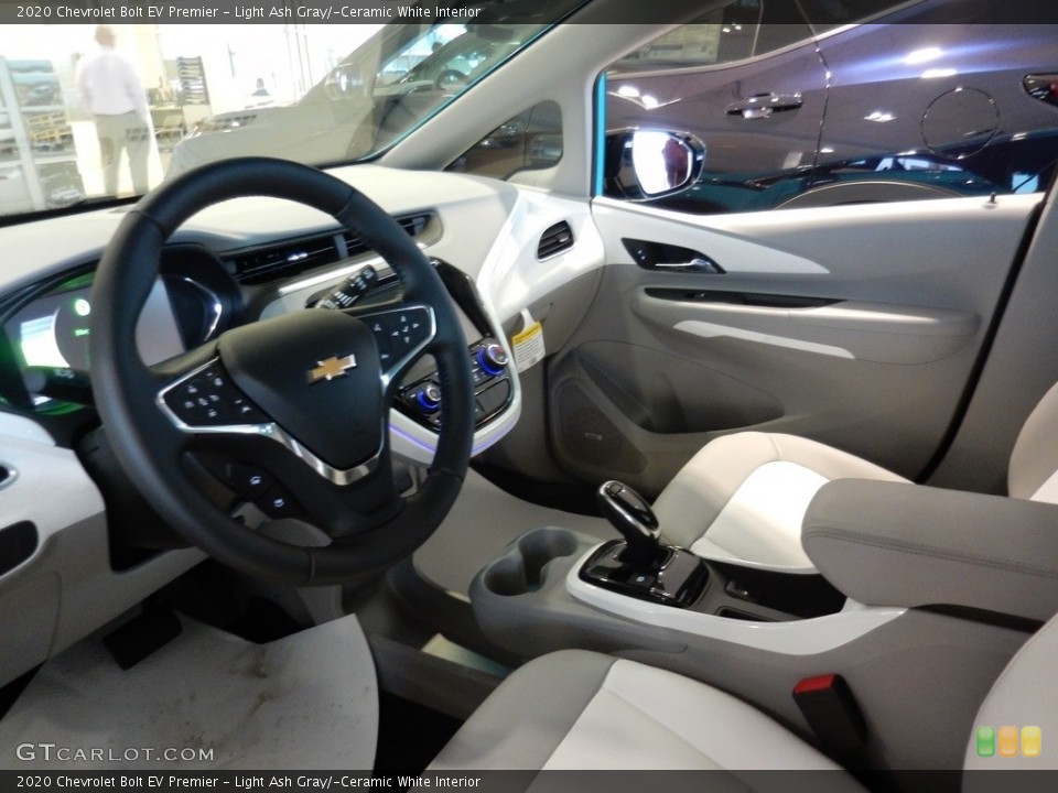 Light Ash Gray/­Ceramic White Interior Photo for the 2020 Chevrolet Bolt EV Premier #137434330