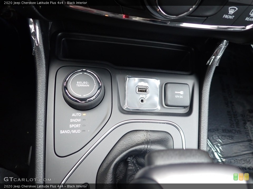 Black Interior Controls for the 2020 Jeep Cherokee Latitude Plus 4x4 #137449970
