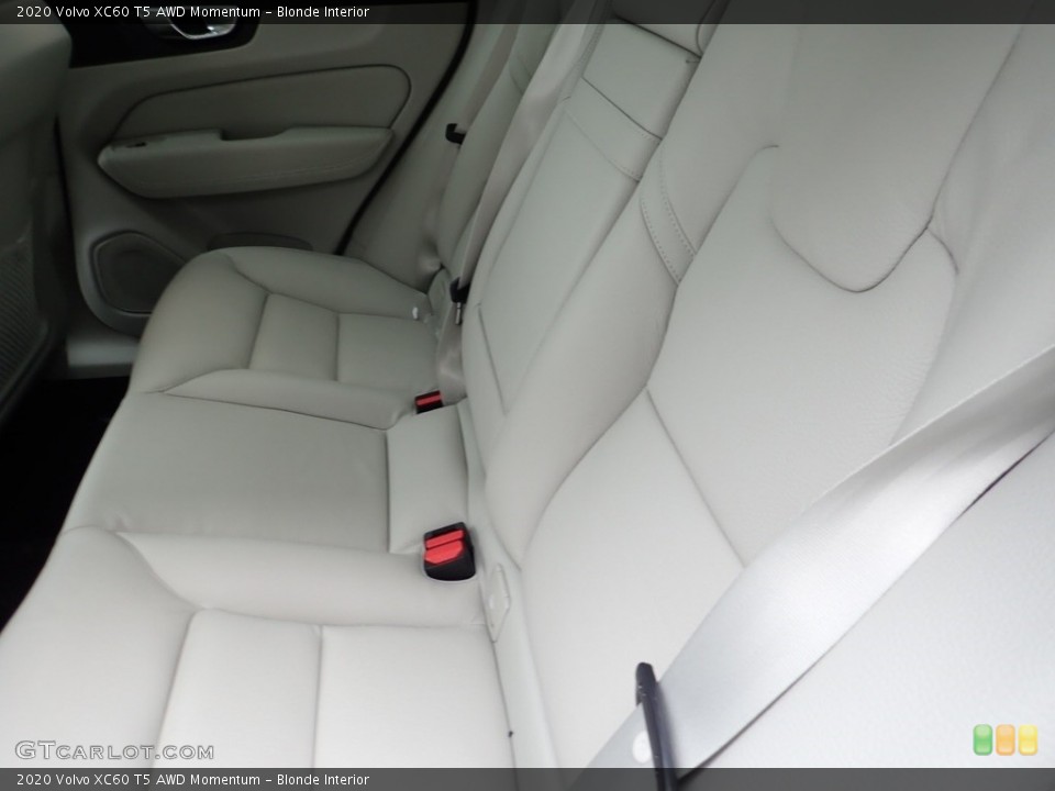 Blonde Interior Rear Seat for the 2020 Volvo XC60 T5 AWD Momentum #137497114