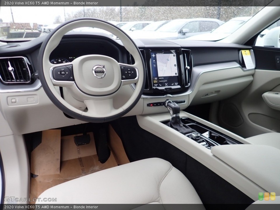 Blonde Interior Photo for the 2020 Volvo XC60 T5 AWD Momentum #137497135