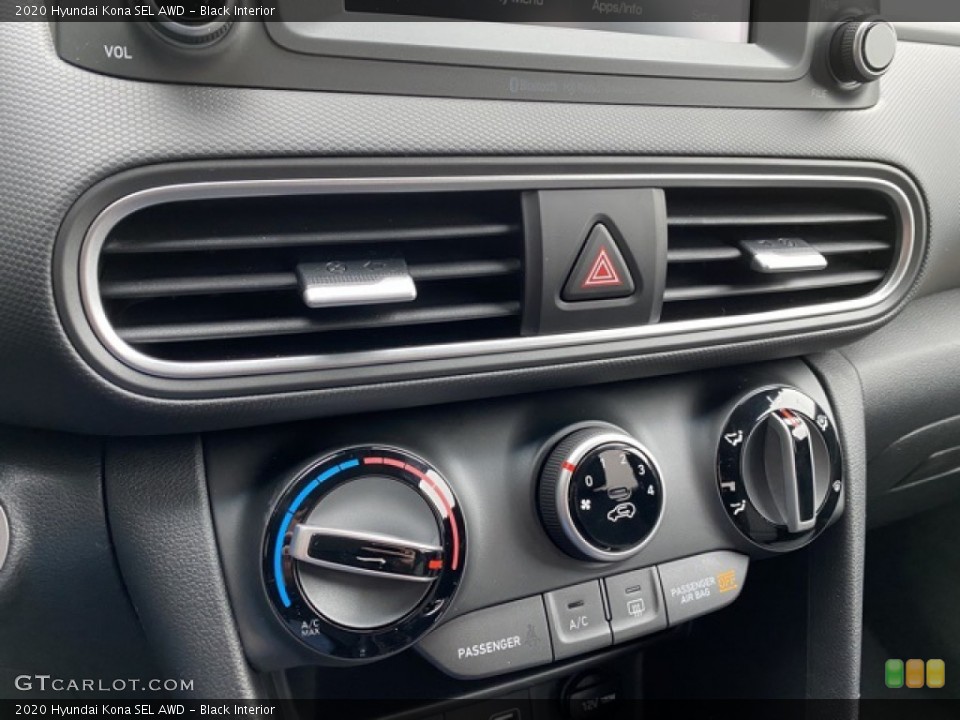 Black Interior Controls for the 2020 Hyundai Kona SEL AWD #137552424