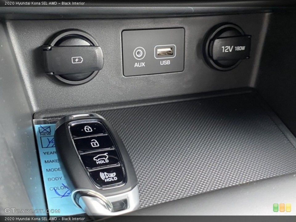 Black Interior Controls for the 2020 Hyundai Kona SEL AWD #137552442