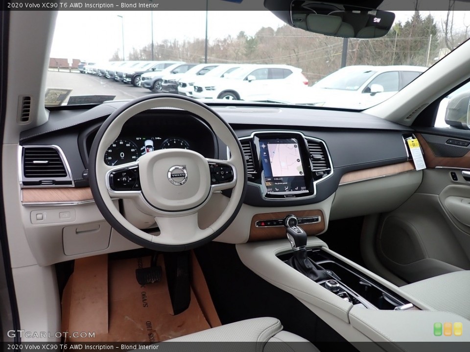 Blond Interior Photo for the 2020 Volvo XC90 T6 AWD Inscription #137648378