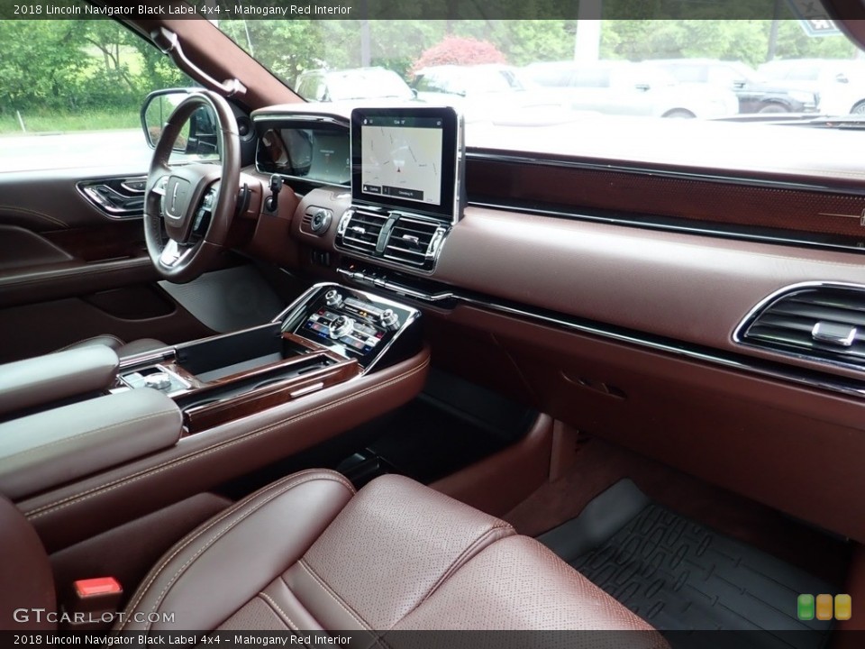 Mahogany Red Interior Photo for the 2018 Lincoln Navigator Black Label 4x4 #138256829