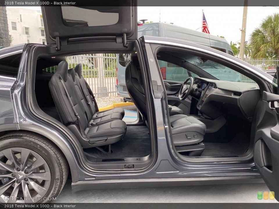 Black Interior Photo for the 2018 Tesla Model X 100D #138268058