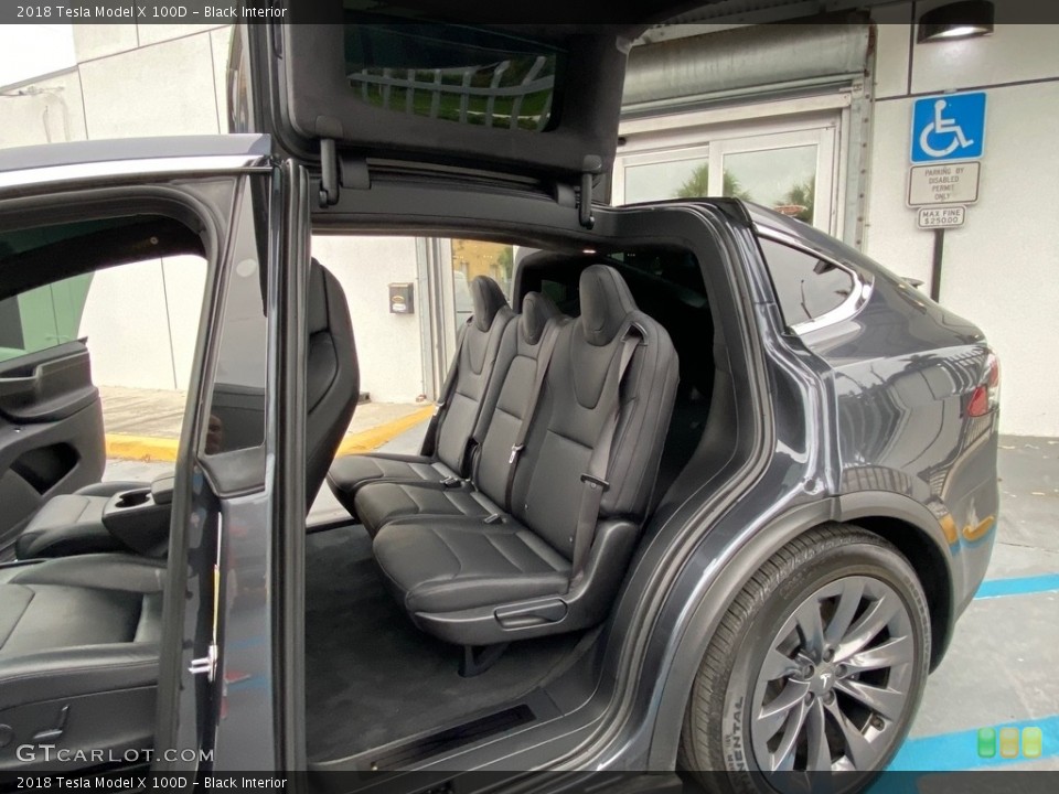 Black Interior Rear Seat for the 2018 Tesla Model X 100D #138268109