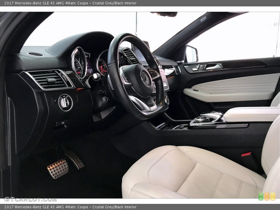 Crystal Grey/Black 2017 Mercedes-Benz GLE Interiors