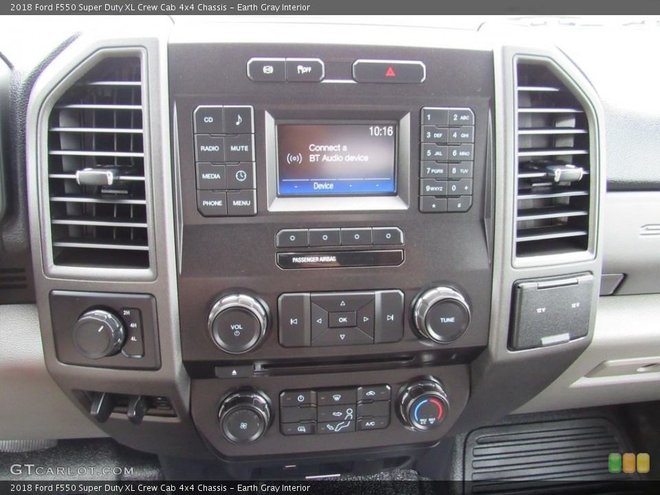 Earth Gray Interior Controls for the 2018 Ford F550 Super Duty XL Crew Cab 4x4 Chassis #138278846