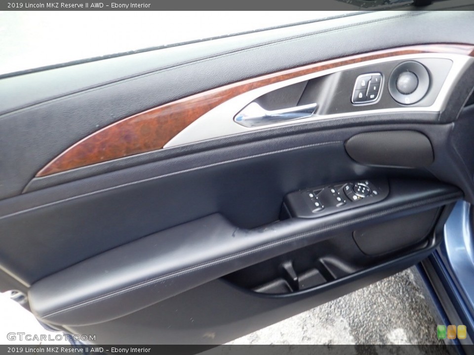 Ebony Interior Door Panel for the 2019 Lincoln MKZ Reserve II AWD #138317740