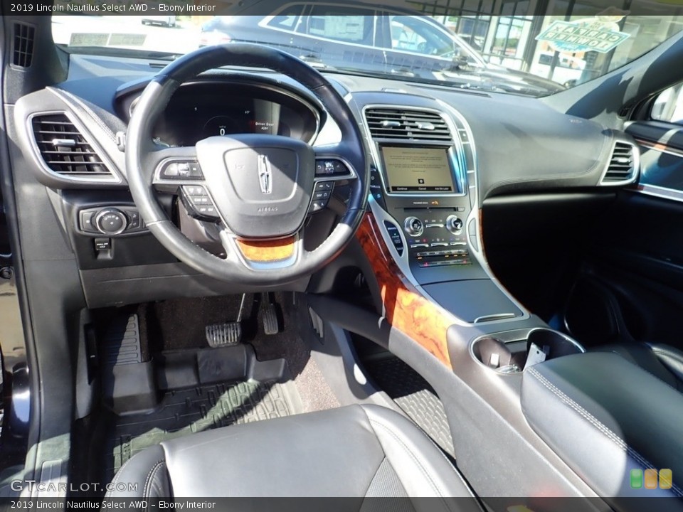 Ebony Interior Photo for the 2019 Lincoln Nautilus Select AWD #138319803