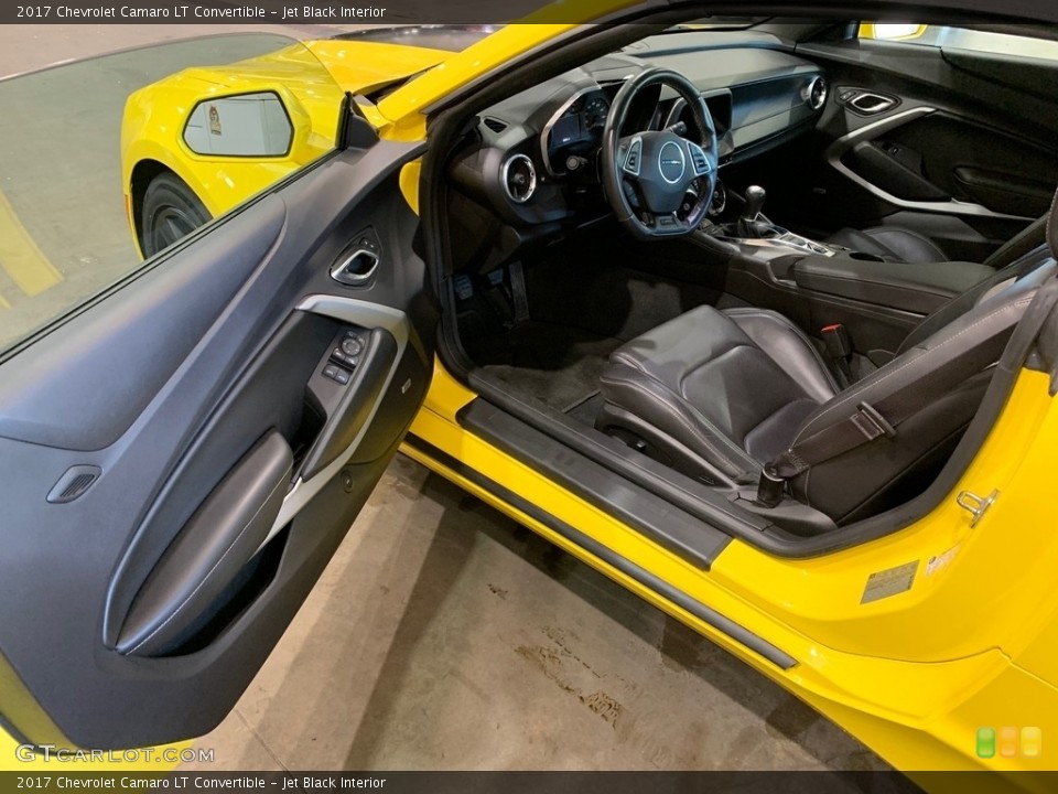 Jet Black Interior Photo for the 2017 Chevrolet Camaro LT Convertible #138325503