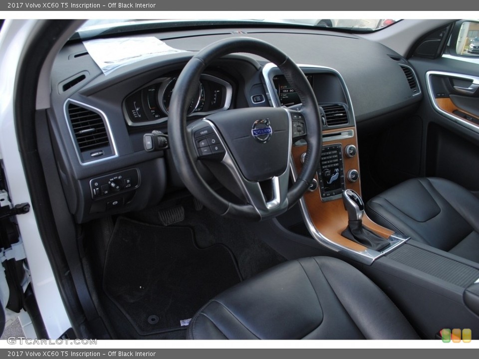 Off Black Interior Photo for the 2017 Volvo XC60 T5 Inscription #138326010