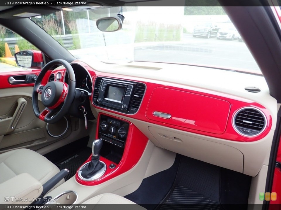 Black/Beige Interior Dashboard for the 2019 Volkswagen Beetle S #138342000