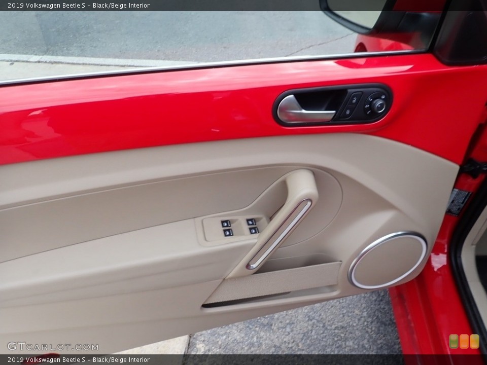 Black/Beige Interior Door Panel for the 2019 Volkswagen Beetle S #138342156