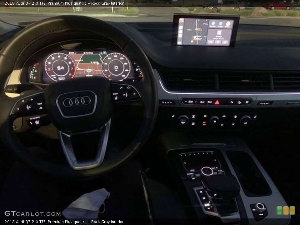 Rock Gray Interior Dashboard for the 2018 Audi Q7 2.0 TFSI Premium Plus quattro #138381913
