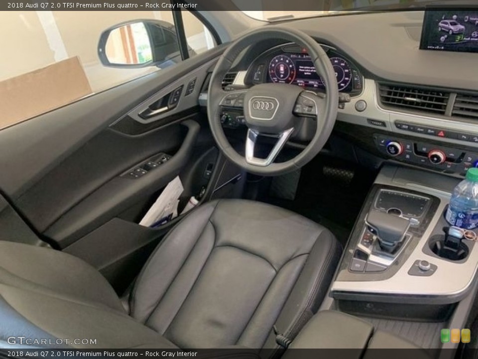Rock Gray Interior Photo for the 2018 Audi Q7 2.0 TFSI Premium Plus quattro #138381949