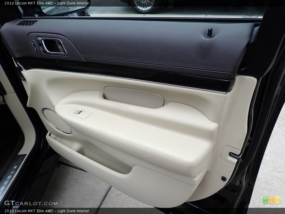 Light Dune Interior Door Panel for the 2019 Lincoln MKT Elite AWD #138391425