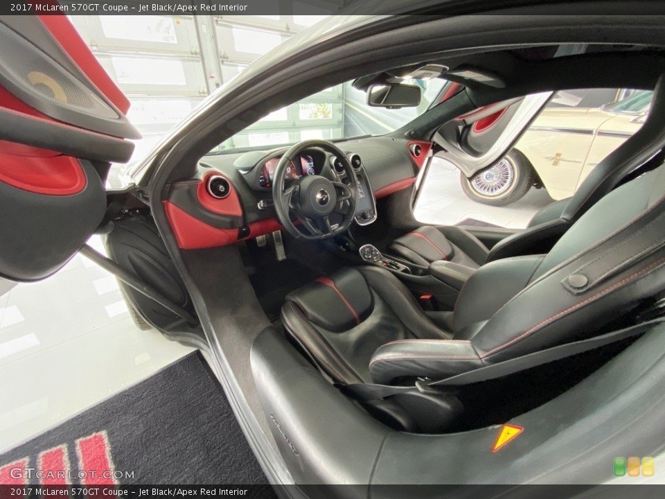 Jet Black/Apex Red Interior Photo for the 2017 McLaren 570GT Coupe #138394638