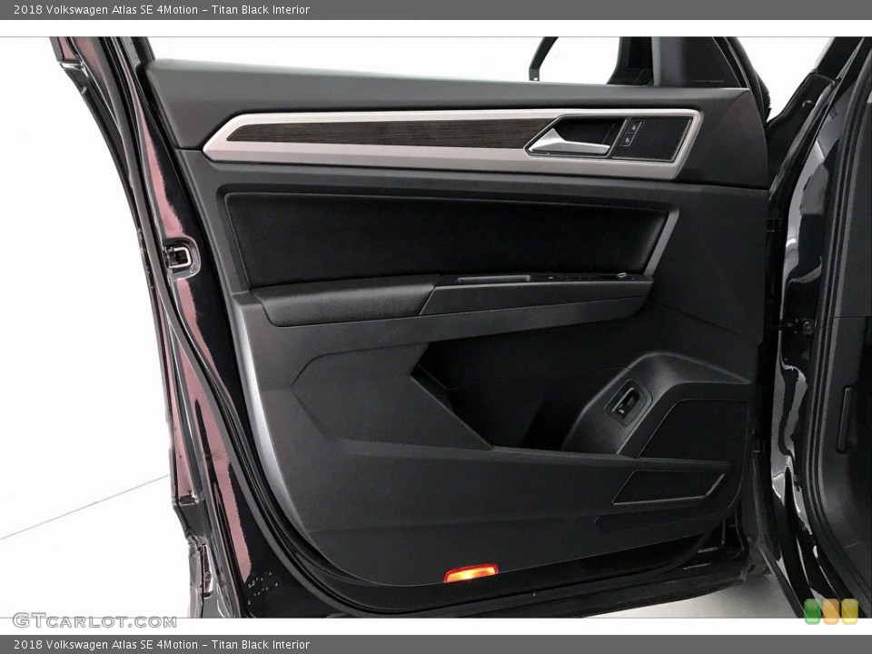 Titan Black Interior Door Panel for the 2018 Volkswagen Atlas SE 4Motion #138395235