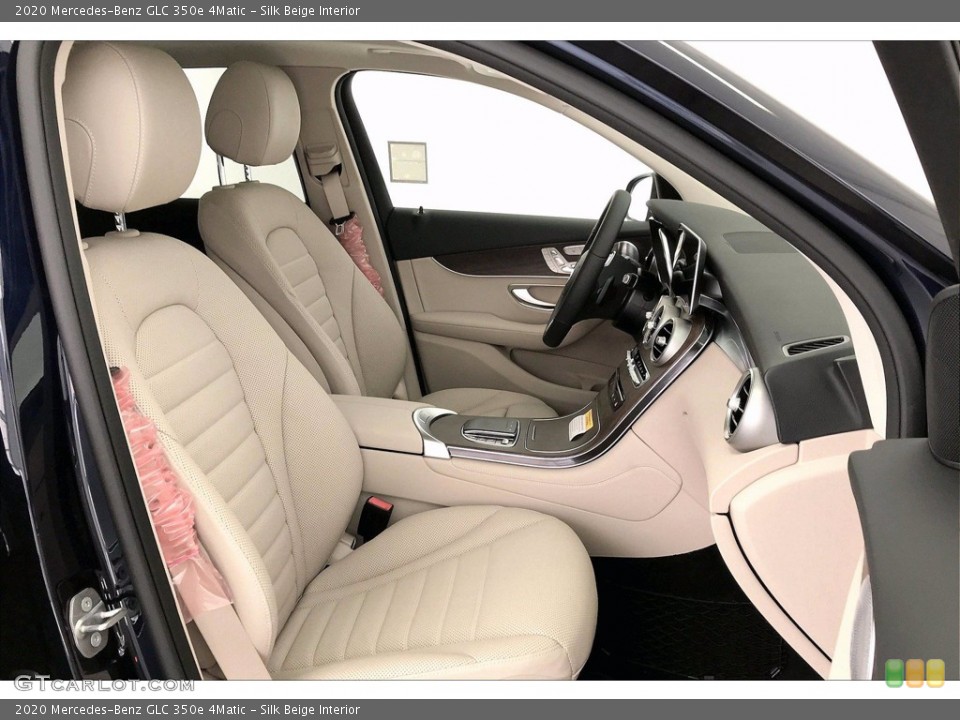 Silk Beige Interior Photo for the 2020 Mercedes-Benz GLC 350e 4Matic #138402894