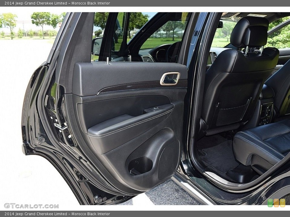 Morocco Black Interior Door Panel for the 2014 Jeep Grand Cherokee Limited #138417349