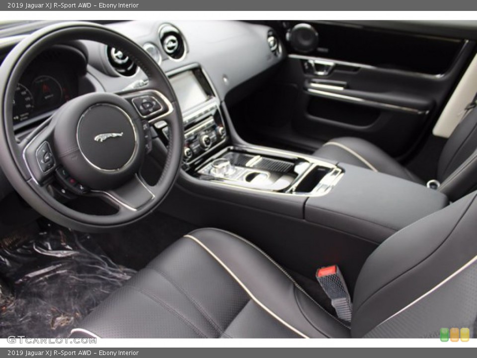 Ebony Interior Photo for the 2019 Jaguar XJ R-Sport AWD #138436206