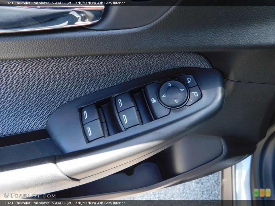 Jet Black/Medium Ash Gray Interior Controls for the 2021 Chevrolet Trailblazer LS AWD #138437019