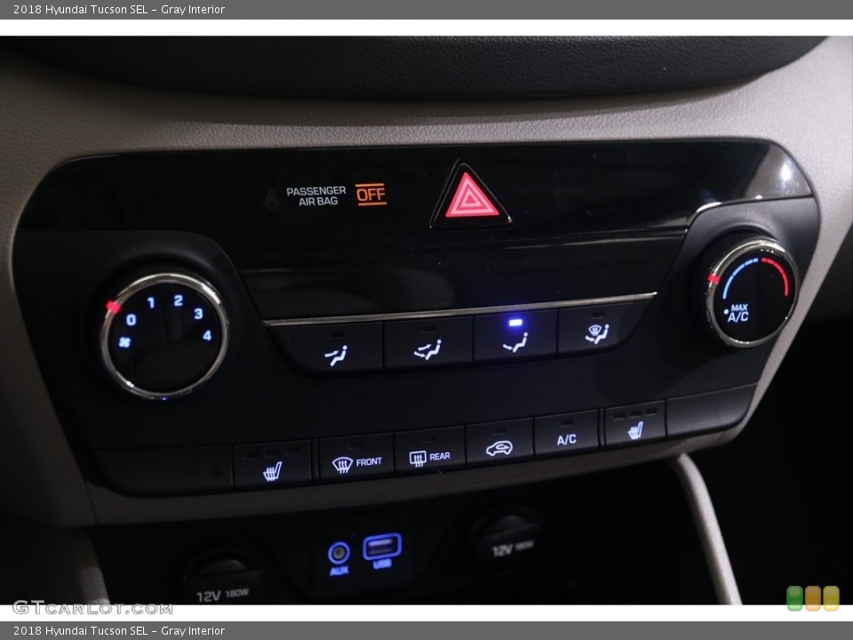 Gray Interior Controls for the 2018 Hyundai Tucson SEL #138464039