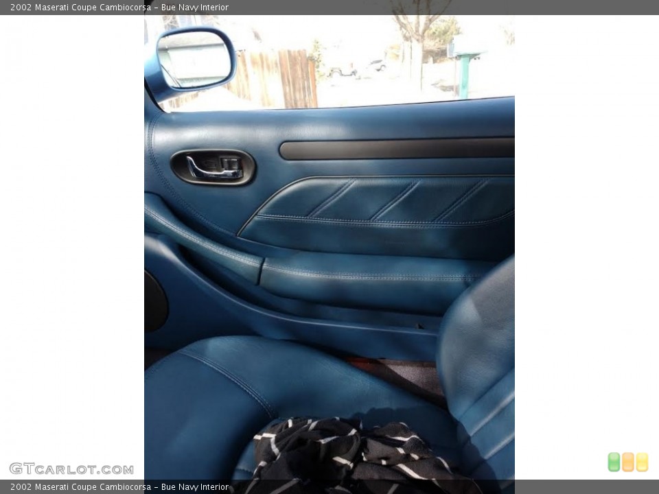 Bue Navy Interior Door Panel for the 2002 Maserati Coupe Cambiocorsa #138501723