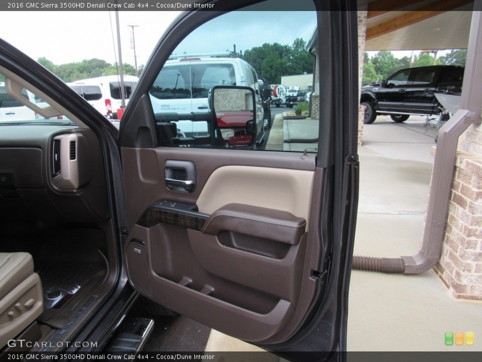 Cocoa/Dune Interior Door Panel for the 2016 GMC Sierra 3500HD Denali Crew Cab 4x4 #138539817