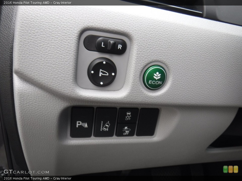 Gray Interior Controls for the 2016 Honda Pilot Touring AWD #138541017