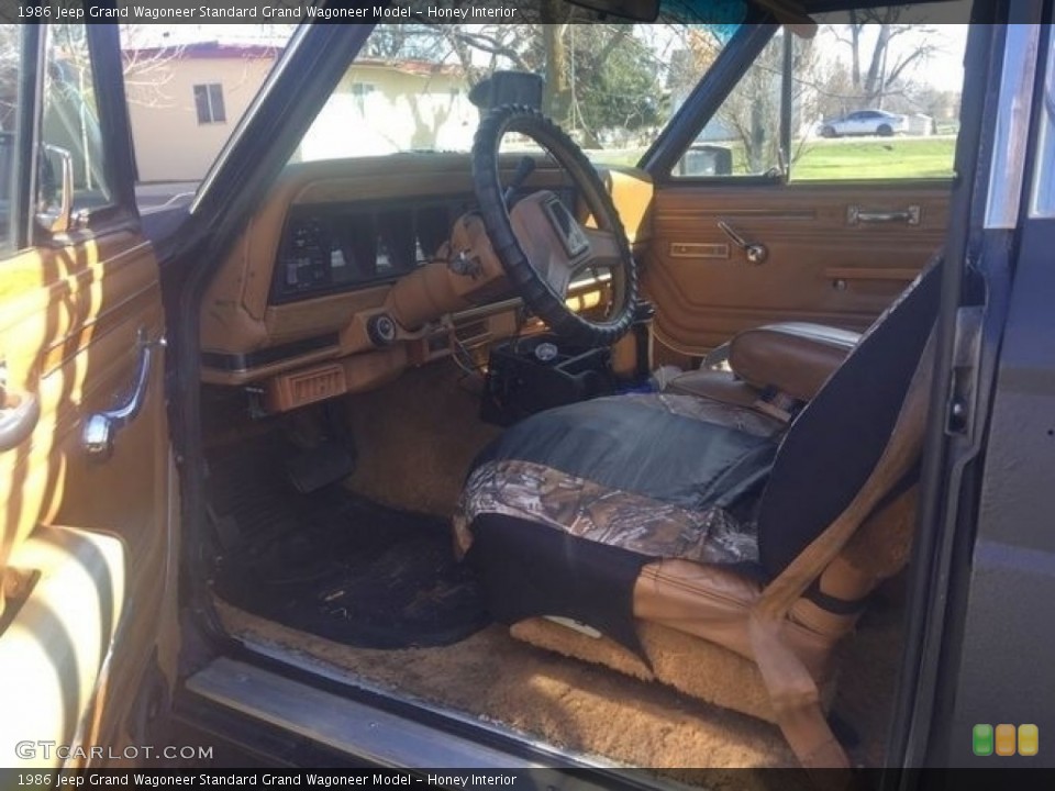 Honey 1986 Jeep Grand Wagoneer Interiors