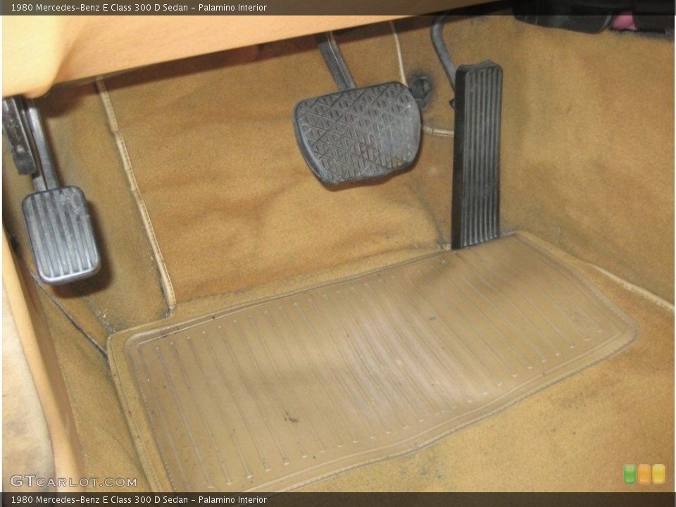 Palamino Interior Controls for the 1980 Mercedes-Benz E Class 300 D Sedan #138554208