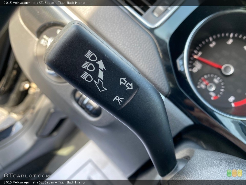 Titan Black Interior Controls for the 2015 Volkswagen Jetta SEL Sedan #138555000