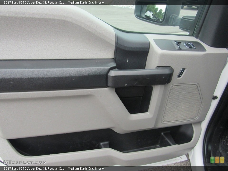 Medium Earth Gray Interior Door Panel for the 2017 Ford F250 Super Duty XL Regular Cab #138555378