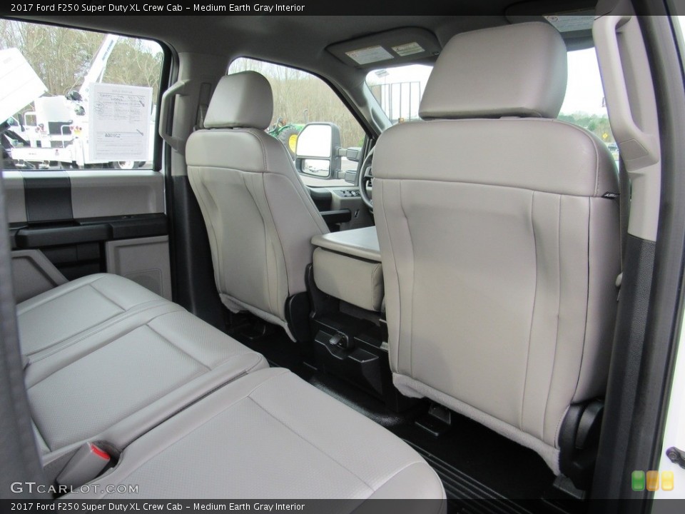 Medium Earth Gray Interior Rear Seat for the 2017 Ford F250 Super Duty XL Crew Cab #138571731