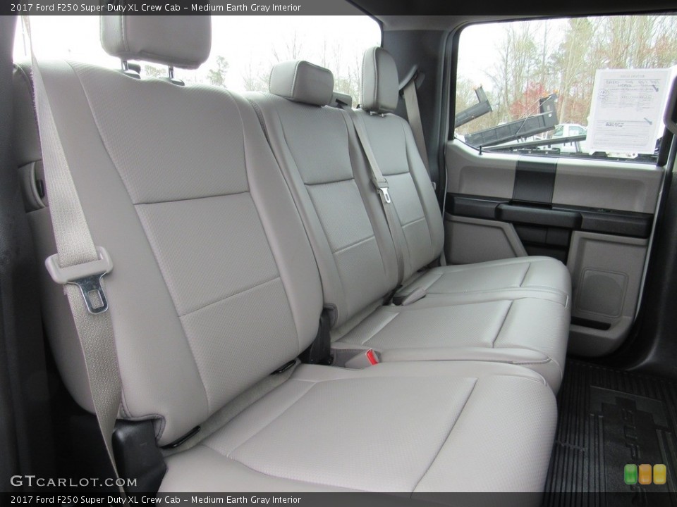 Medium Earth Gray Interior Rear Seat for the 2017 Ford F250 Super Duty XL Crew Cab #138571779