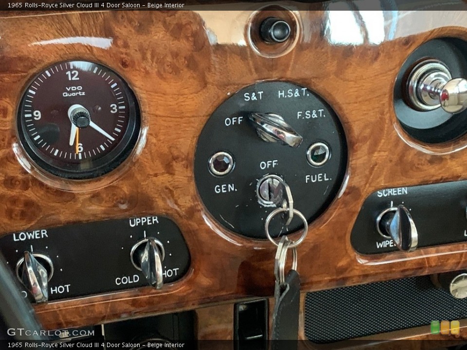 Beige Interior Controls for the 1965 Rolls-Royce Silver Cloud III 4 Door Saloon #138579225