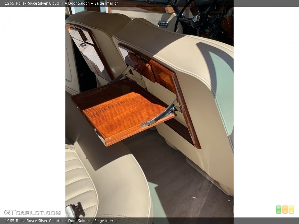 Beige 1965 Rolls-Royce Silver Cloud III Interiors