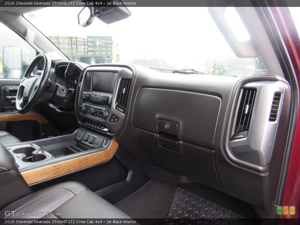 Jet Black Interior Dashboard for the 2016 Chevrolet Silverado 3500HD LTZ Crew Cab 4x4 #138588203
