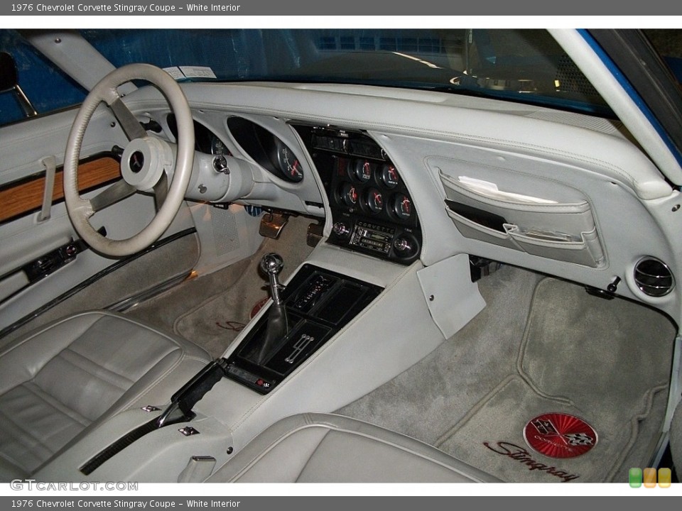 White Interior Photo for the 1976 Chevrolet Corvette Stingray Coupe #138596145