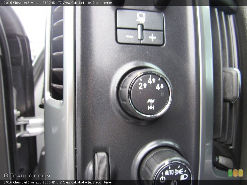 Jet Black Interior Controls for the 2016 Chevrolet Silverado 2500HD LTZ Crew Cab 4x4 #138598674