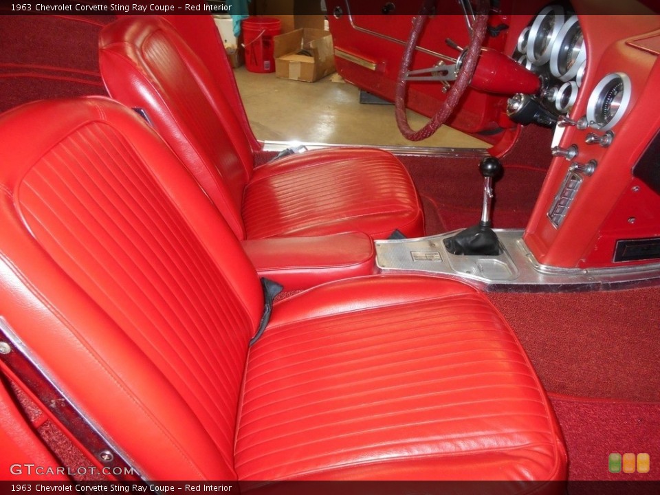 Red Interior Photo for the 1963 Chevrolet Corvette Sting Ray Coupe #138601011