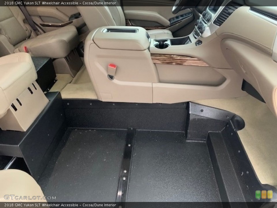 Cocoa/Dune Interior Photo for the 2018 GMC Yukon SLT Wheelchair Accessible #138639048