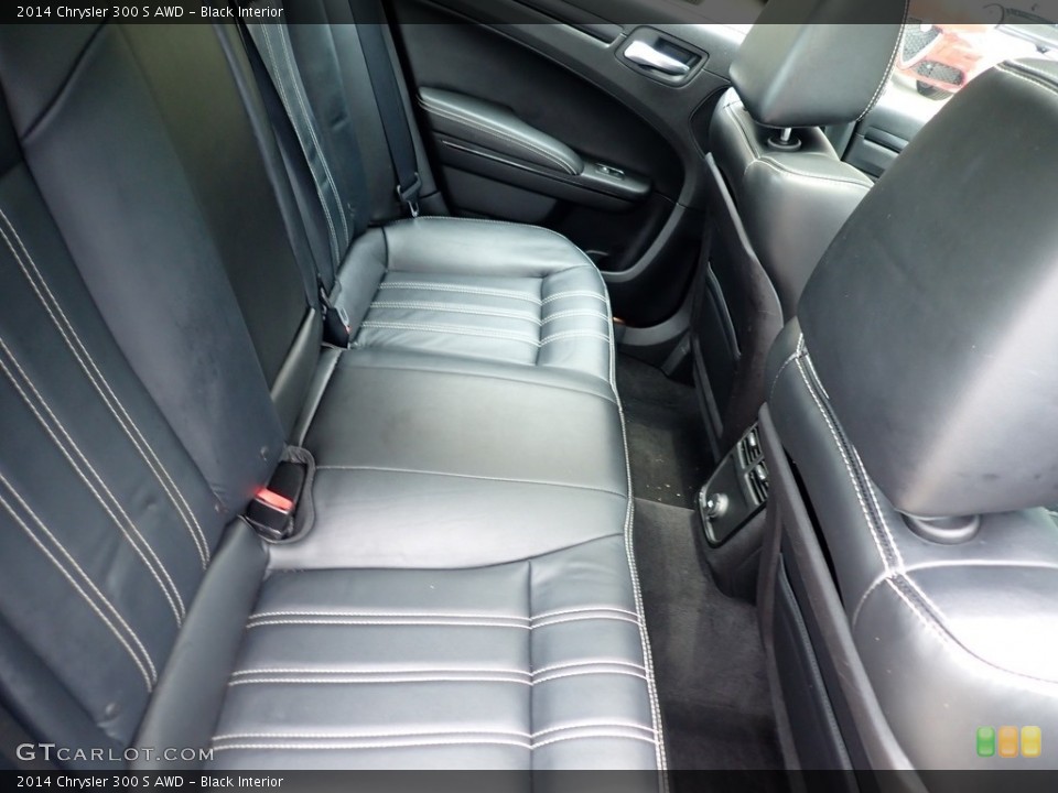 Black Interior Rear Seat for the 2014 Chrysler 300 S AWD #138651582